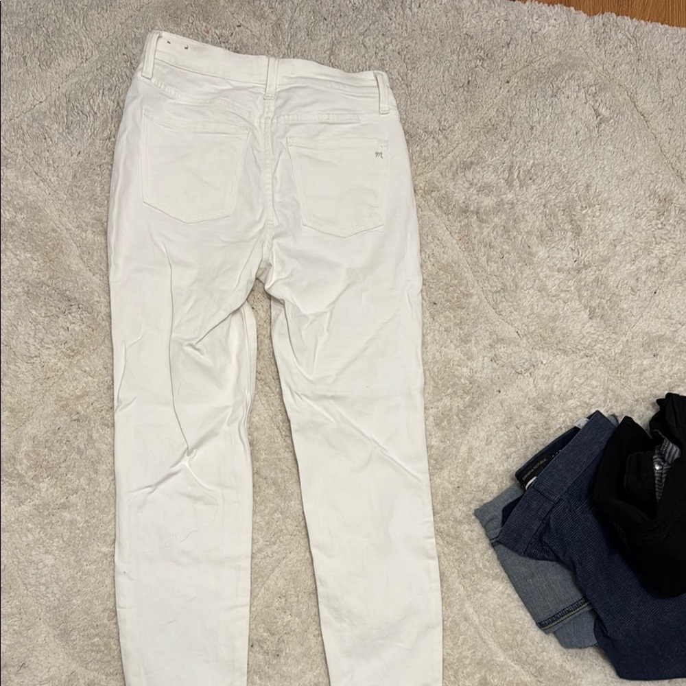 Madewell Women's Straight Leg Jeans in White - Picture 7 of 7